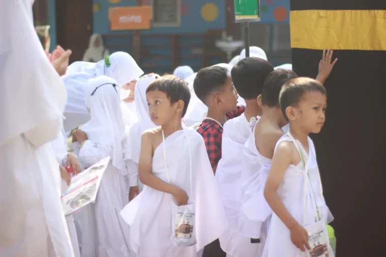 Sekolah Islam Menanamkan Nilai Keislaman
