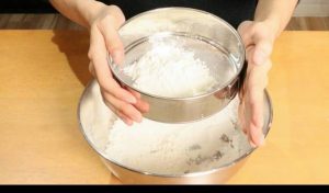 Cara Mengayak Tepung Agar Halus Dan Bebas Gumpalan