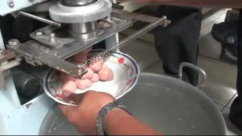 Beberapa Teknik Dan Cara Mencetak Bakso Bulat